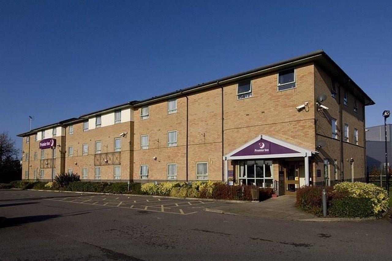 Premier Inn Ashford Central Exterior photo