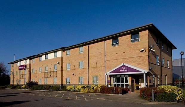 Premier Inn Ashford Central Exterior photo