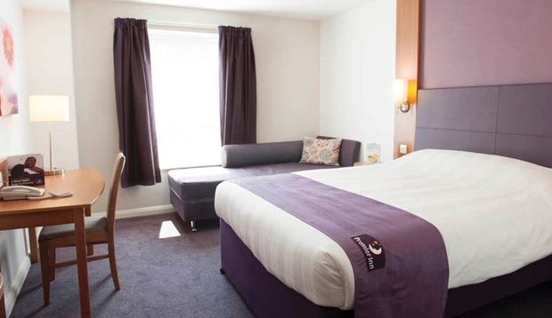 Premier Inn Ashford Central Exterior photo